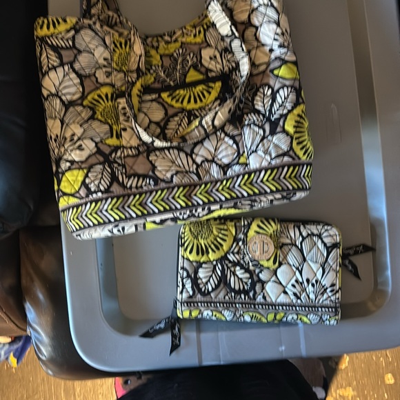 Vera Bradley Handbags - Vera Bradley Purse and Wallet Set